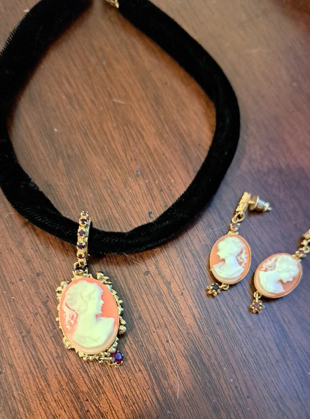 Vintage-Inspired GoldTone Cameo Pendant Choker Necklace W/ Garnet Stone Accent.